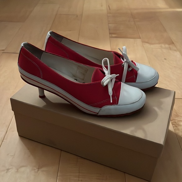 Wosh “Sneaker” Kitten Heels - Picture 2 of 6